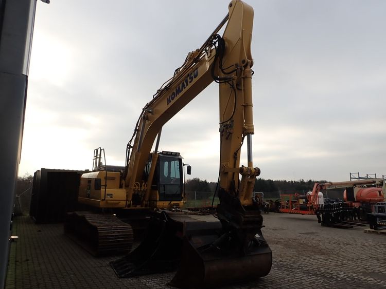 Komatsu Pc Lc Tracked Excavator