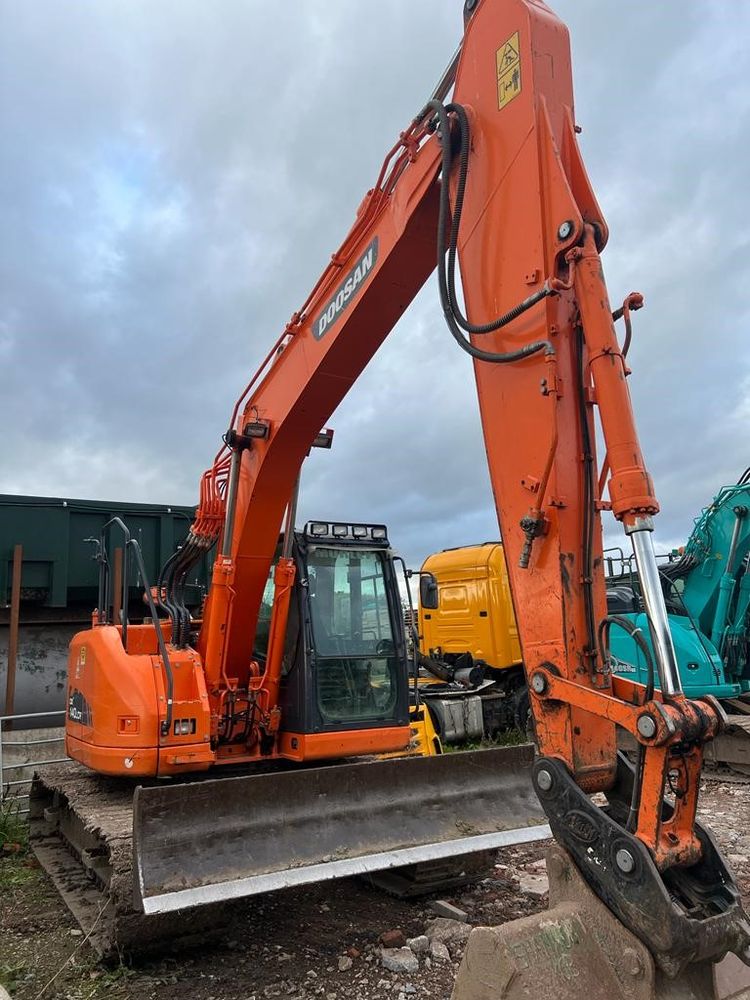 Doosan DX140LCR Tracked Excavator