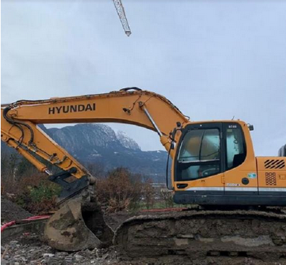 Hyundai Robex Lc A Tracked Excavator