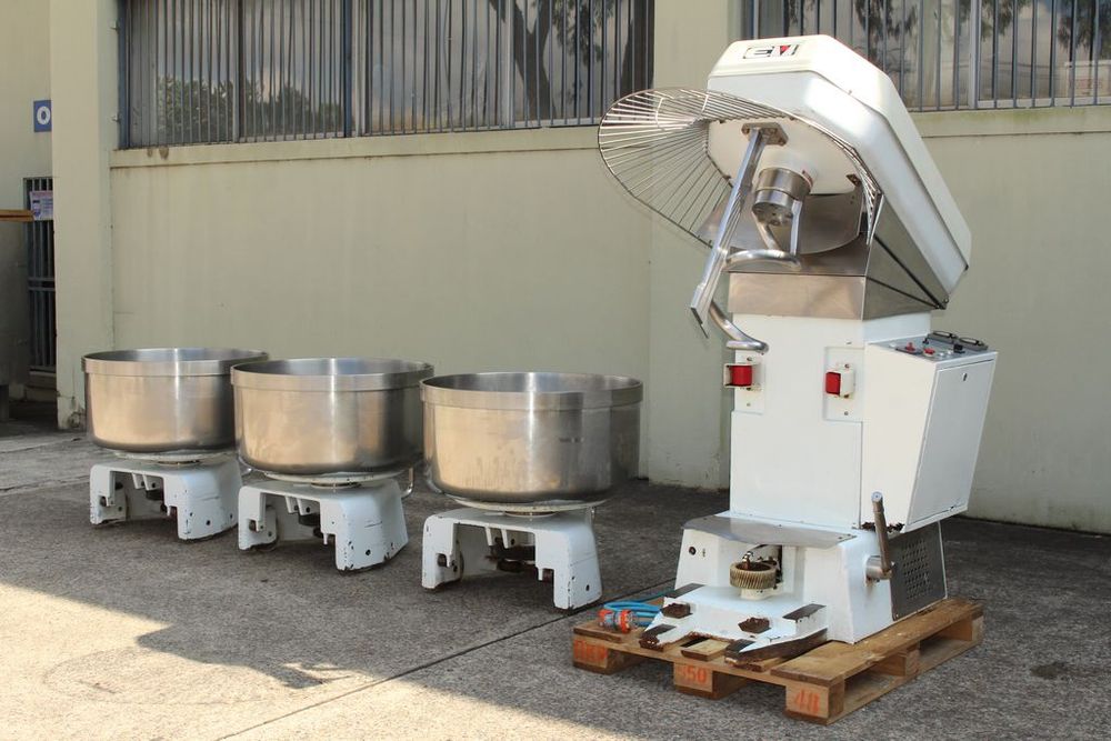 Esmach Ise A Bakery Mixer