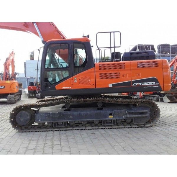 Doosan Dx Nlc Tracked Excavator