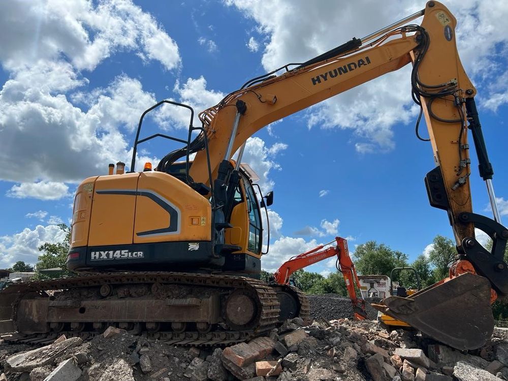 Hyundai Hx Lcr Tracked Excavator