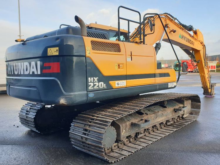 Hyundai HX 220 L Tracked Excavator