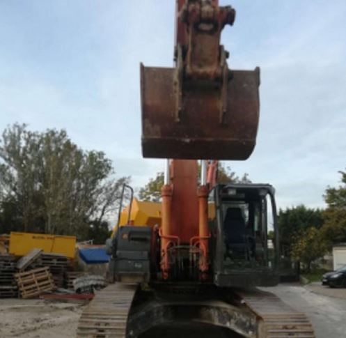 Hitachi Zx Lcn Tracked Excavator