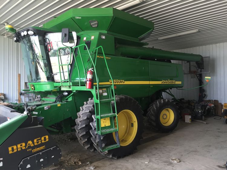 John Deere Sts Combine