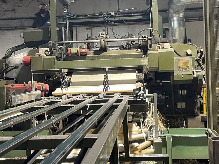 Jusan Unroll Line with Troncos Center Loader