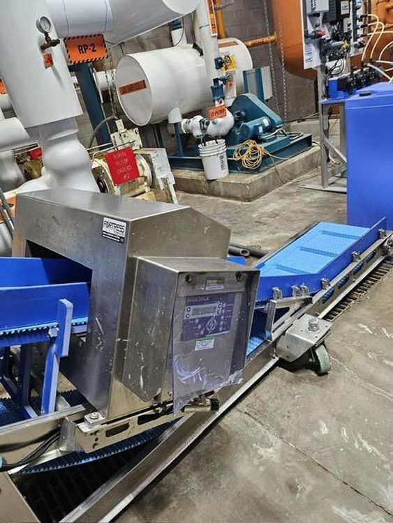 Fortress Interceptor Metal Detector