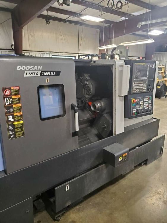 Doosan CNC Control 4,500 RPM Lynx 2100LMSB 2 Axis