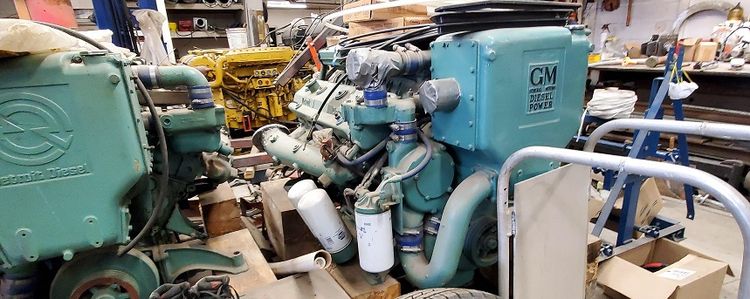 2 Detroit 12-71 Marine Diesel Engines