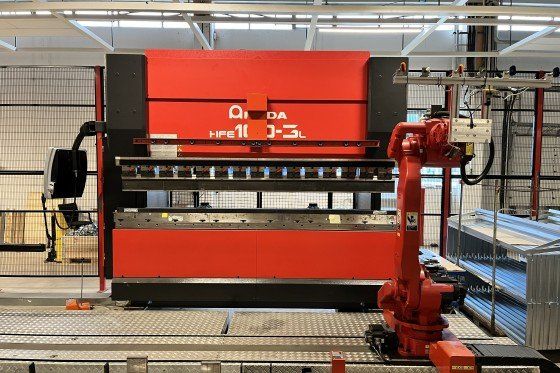 Amada HFE 100-3L + ASTRO 50Y 100 T