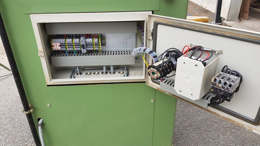 Burkle CDL 1300 2roll gluing machine