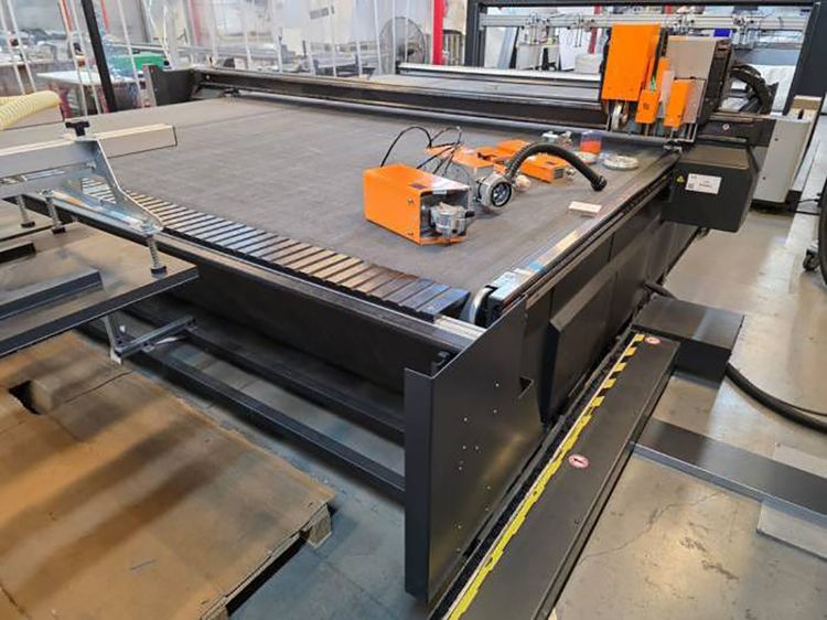 Esko, Kongsberg C64  3200 x 3200 mm