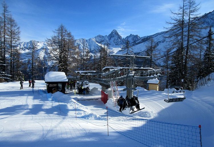 Leitner Fixed TSF 4 seat chairlift