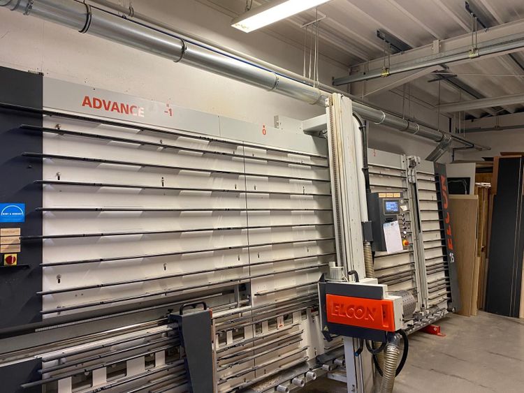 Elcon Advance 215