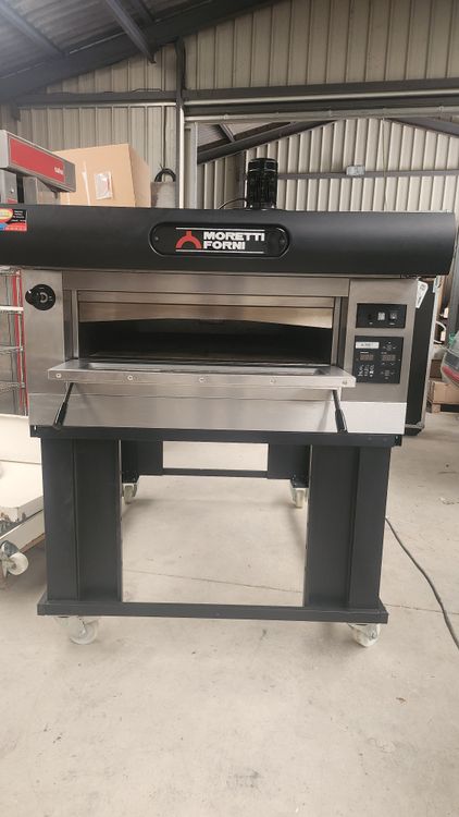 Moretti Oven