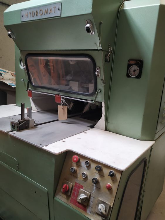 Hydromat Trilateral Guillotine