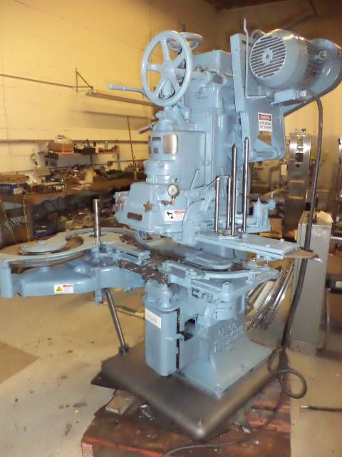 Canco 08 VACUUM CAN CLOSING MACHINE