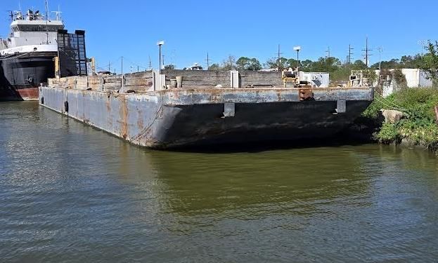 Inland 120 x 30ft Deck Barge