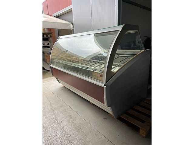 Orion Ventura L 99, Ice cream display case