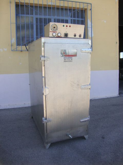 JOSÉ LIZONDO Electric oven for sausages