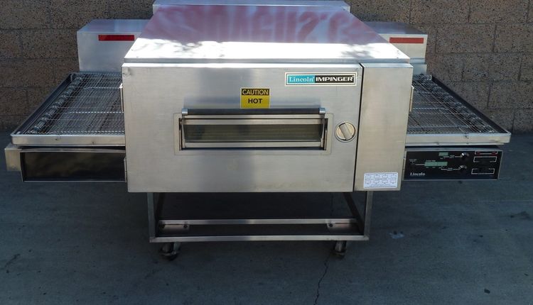 Lincoln 1600 Series Conveyor Pizza Oven