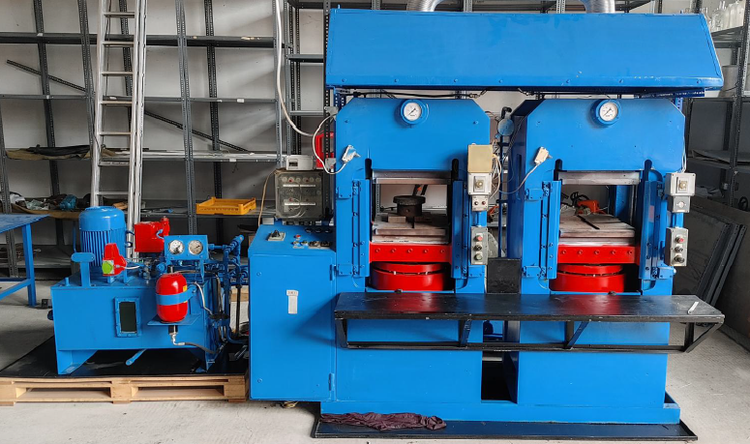 Double pressing machine