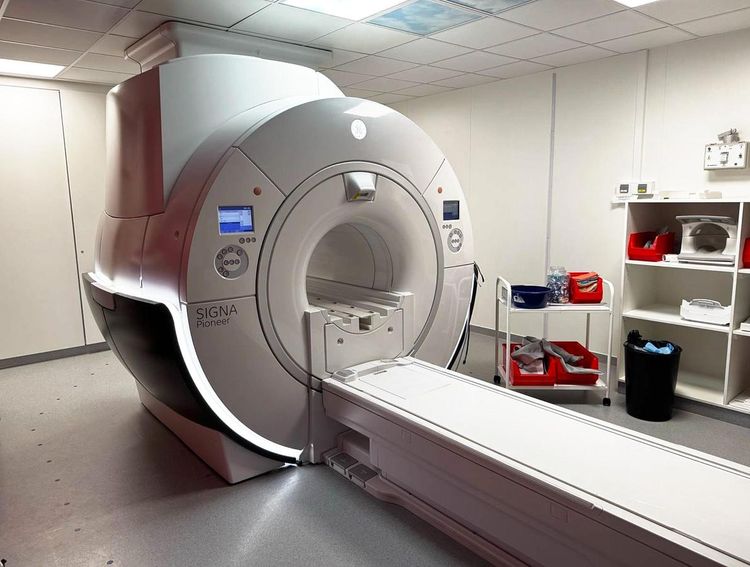 General Electric Signa Pioneer 3.0T