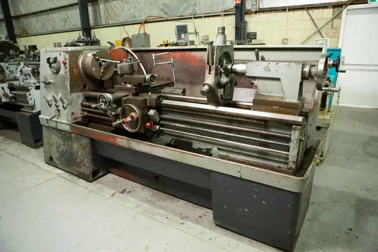 Colchester ENGINE LATHE 1,800 RPM MASTIFF 1400