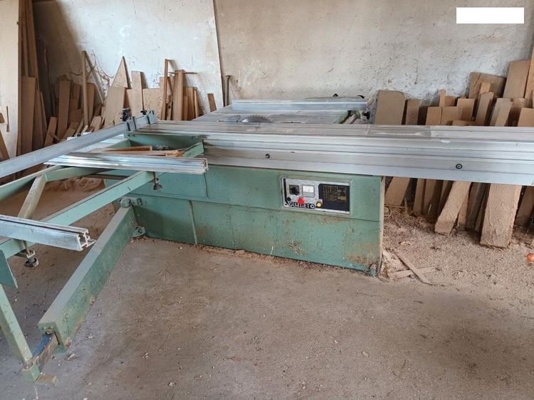 Carpentry equipment