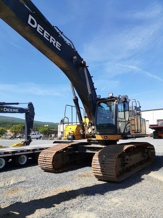 John Deere 470G LC Crawler excavators