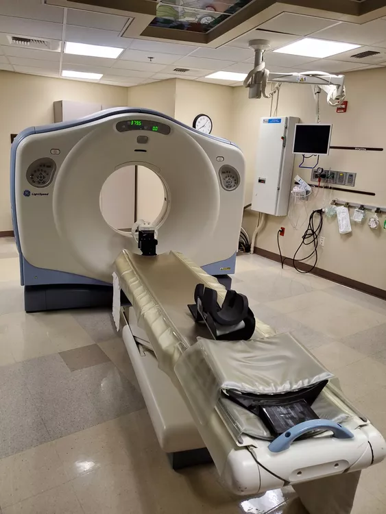 GE LightSpeed 16 Slice CT Scanner