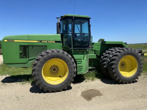 John Deere 8560