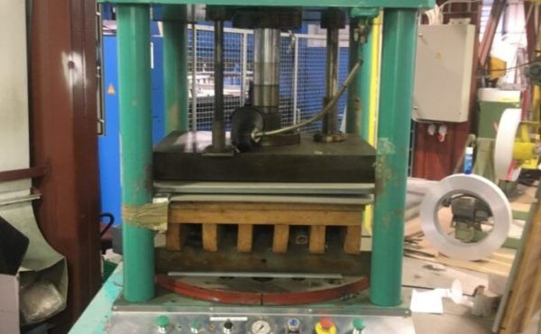 Hydraulic press 60T