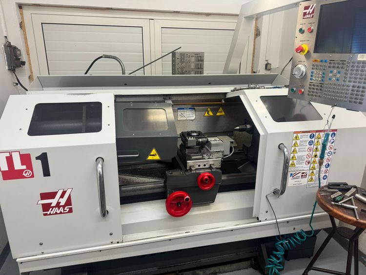 Haas HAAS Control 1,800 RPM TL-1 CNC Lathe 2 Axis