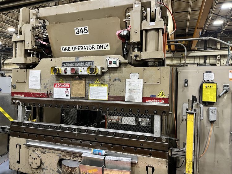 Cincinnati 90AF Autoform  CNC Press Brake 90 TONS