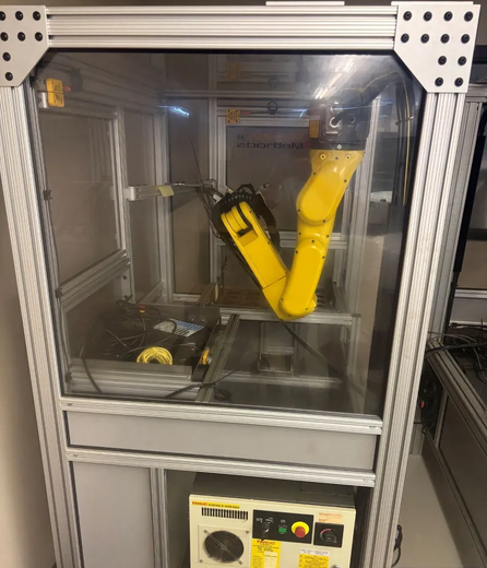 Fanuc LR MATE 200iD  6 Axis 7 kg