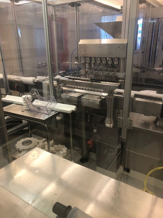 Bosch FLP3060 + VRK 4010, Aseptic Filling and Closing Machines