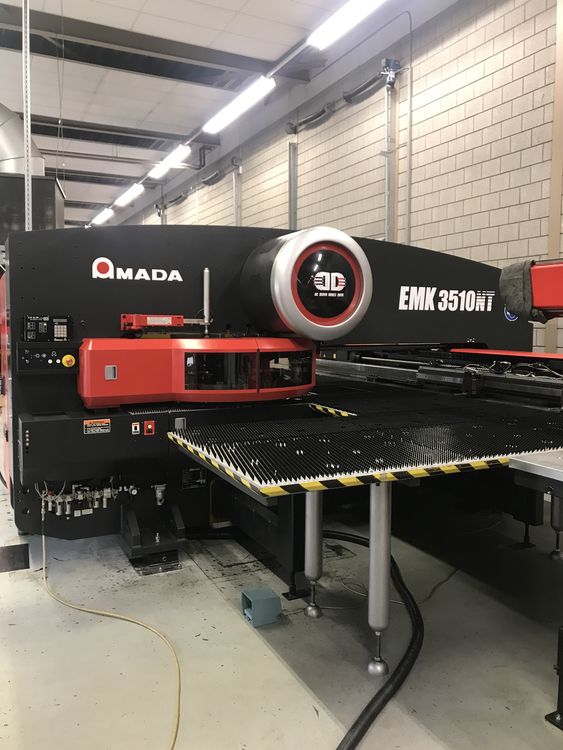Amada EMZ 3510 NT electric punch, 45 Station Turret with 4 Auto indexing units 30 tonnes (196kN)