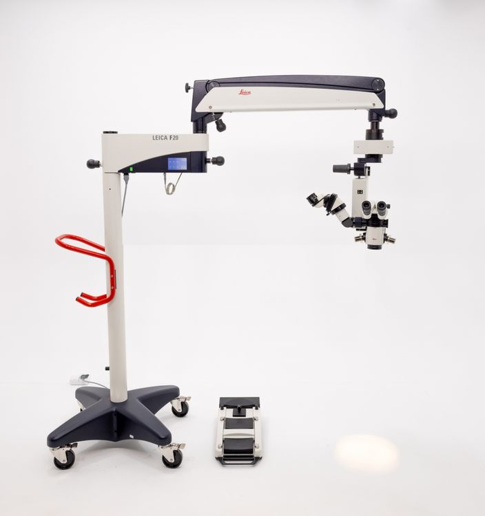 Leica M620 F20 Ophthalmic Surgical Microscope
