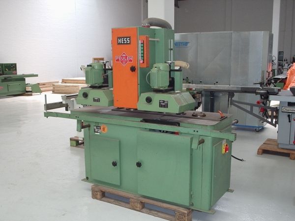 Hess RS 200 MM, Style sander