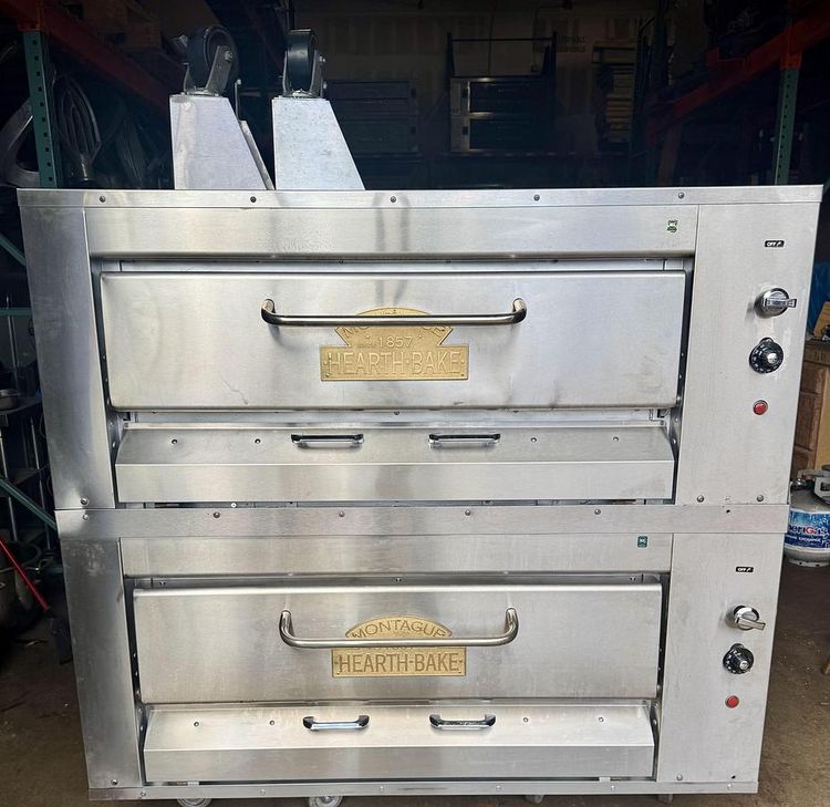 Montague 23P-2 Gas Double Deck Pizza Oven