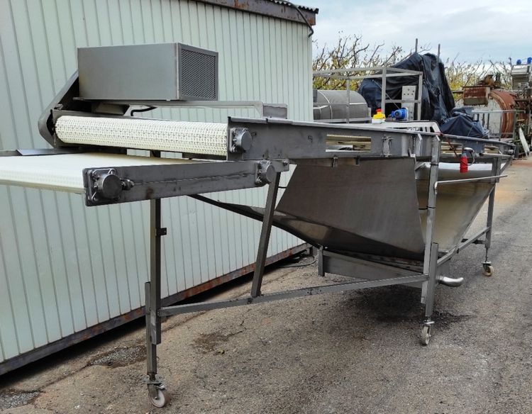 Stainless steel mobile conveyor belt with drip tray