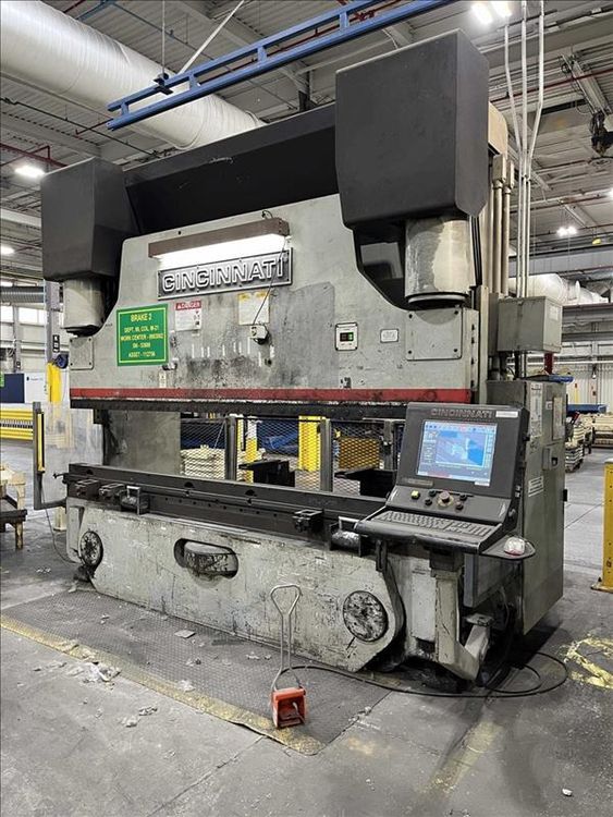 Cincinnati 230MX X 10 FT. Maxform 8-Axis CNC Press Brake 230 Ton