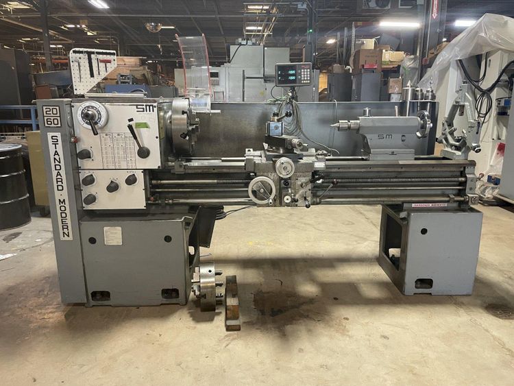 Standard Modern Engine Lathe 1,600 RPM 2060