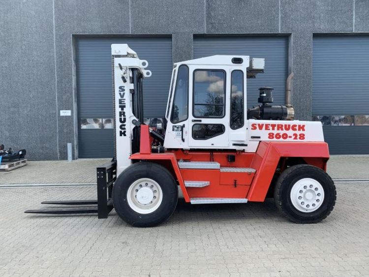 SVETruck 860-28 Capacity (kg) 8000