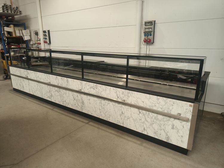 Refrigerated Counter