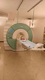 Siemens MAGNETOM Essenza 1.5T MRI