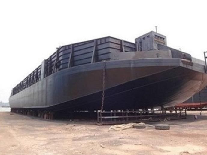 250x70 deck barge