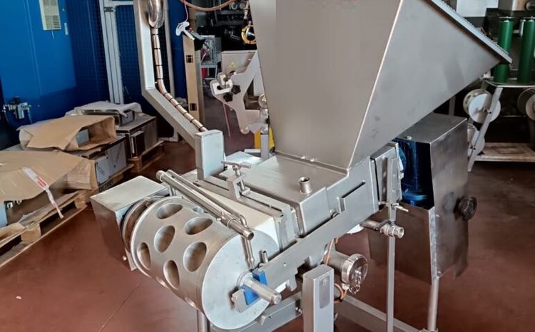 Two-auger moulder