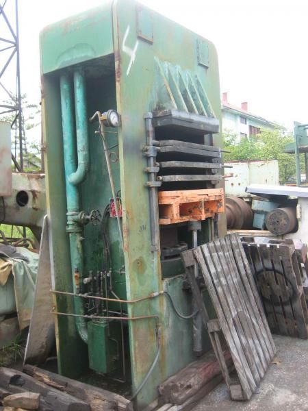 1200 x 800 mm. Hydraulic Press